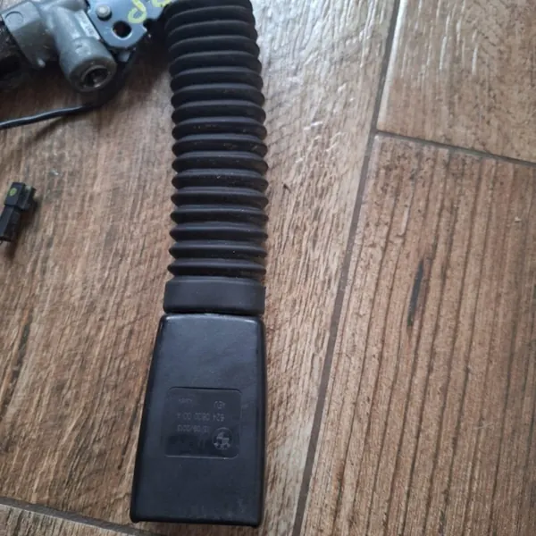 Gurtstraffer BMW 5 F10/F11 OEM 624082000A image 4