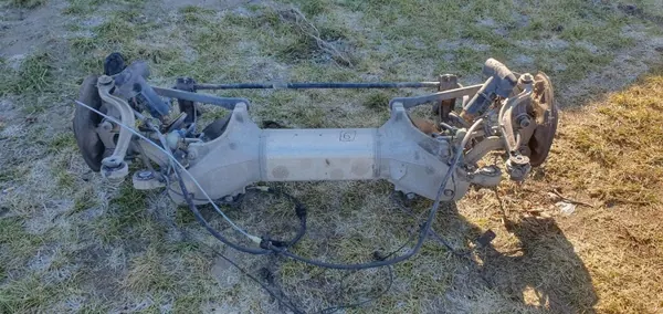 OEM-taka-akselipalkki Peugeot 407 Coupé:lle image 3