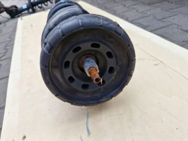 Vorderer Linker Stoßdämpfer OEM 4353455354 Renault image 5