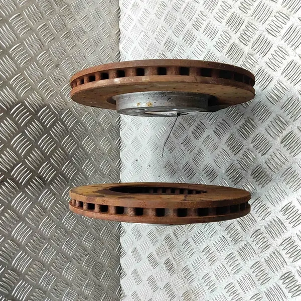 MERCEDES A117 A156 A246 VOORSTE REMSCHIJF image 3