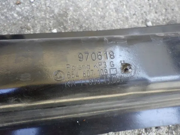 SKODA SCALA 654 2019- 654807111B Framstötdämpare balk image 7