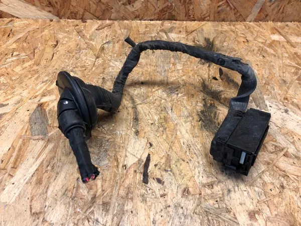 ABS-pumpkontakt OEM 6920063 för BMW F11 LCI B47 2.0D image 2
