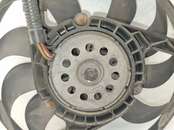 Audi A3 (8L1) framre rem OEM 1J0121206D - Begagnad image 5