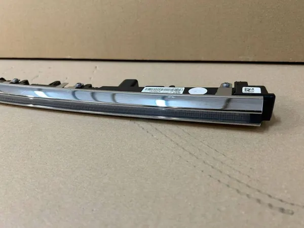 LED DRL Oikea VW Touareg III Lift OEM 761941654 image 3