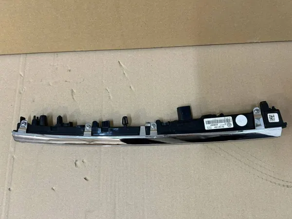 LED DRL Oikea VW Touareg III Lift OEM 761941654 image 4