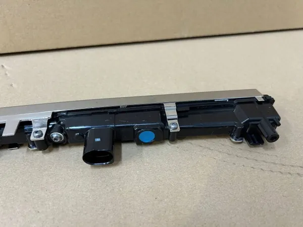 LED DRL Oikea VW Touareg III Lift OEM 761941654 image 6