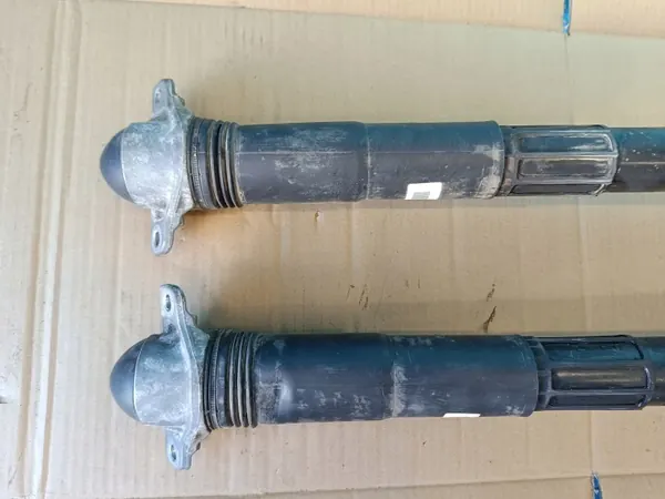 OEM 3Q0512009AF Hinterer Stoßdämpfer für Skoda Superb image 8