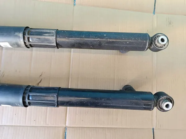 OEM 3Q0512009AF Hinterer Stoßdämpfer für Skoda Superb image 9