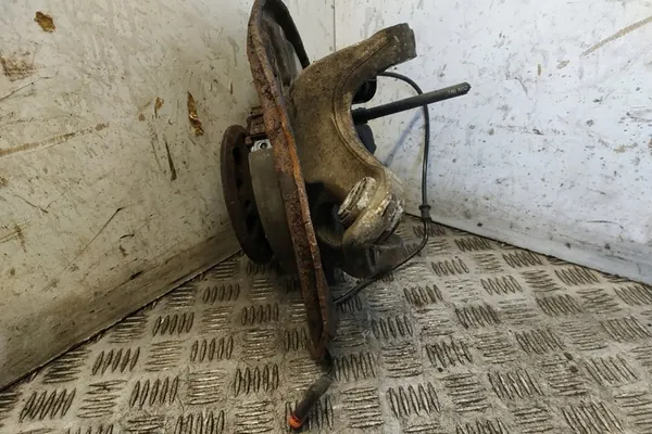 Rear Right Wheel Hub MERCEDES-BENZ CLS (C218) A2125402117 image 2