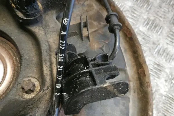 Rear Right Wheel Hub MERCEDES-BENZ CLS (C218) A2125402117 image 5