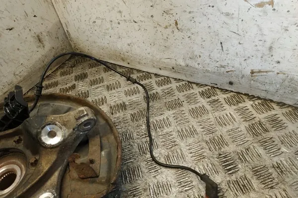 Rear Right Wheel Hub MERCEDES-BENZ CLS (C218) A2125402117 image 6