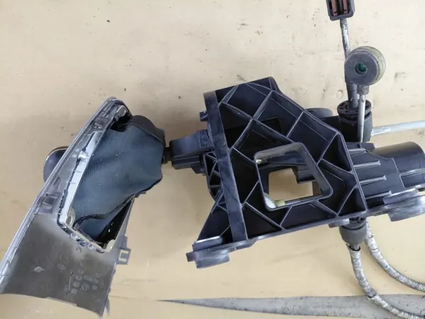 FORD KUGA MK1 Vaihdevipulinkki OEM AV4R-7C453-NA image 6