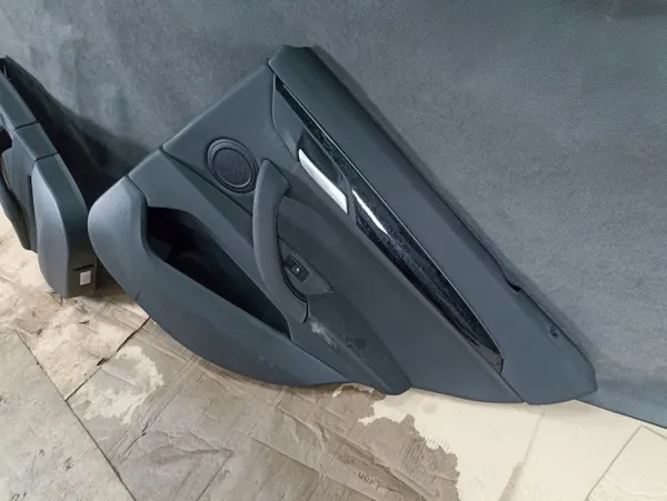Deurbekleding BMW X1 F48 OEM BOCZEK DRZWI TYŁ LEWY PRAWY image 7