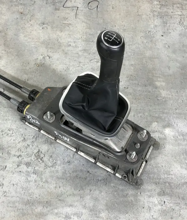 Seletor de Mudanças VW Polo OEM 6Q0711061E - Usado image 8