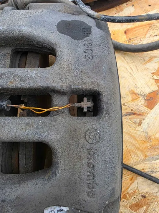Jarrutahnat takana OEM 101 22 3399 Mercedes EQV/Vito image 4
