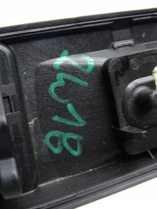 OEM 5N0827287A Bagagelucklist VW Tiguan 5N image 7
