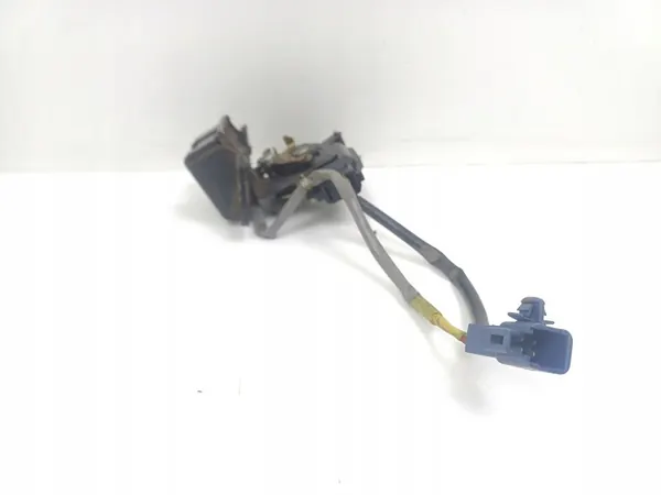 2005 Toyota Avensis T250 Verrou de coffre image 2