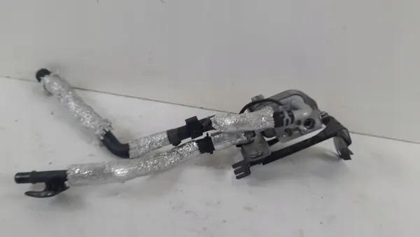 Volvo XC40 Hybrid waterradiator OEM 32260322 image 2