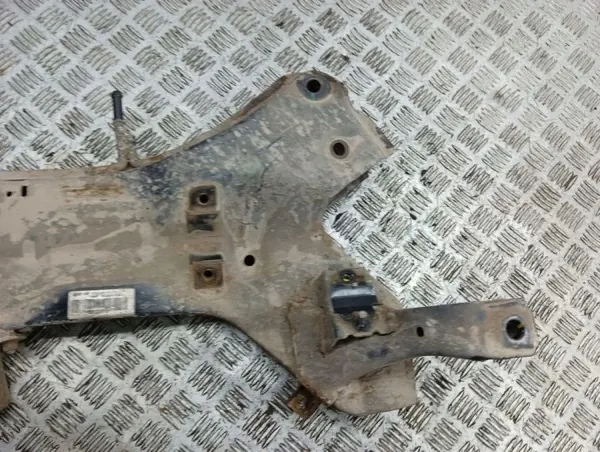 Subchassi dianteiro KIA Sportage 2011 OEM 624012Y300 image 3