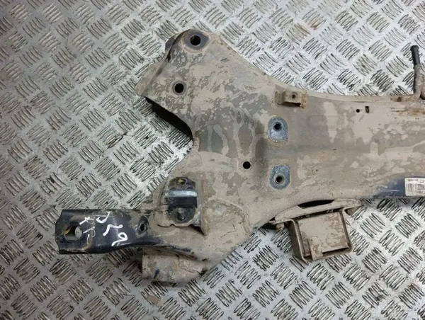 Subchassi dianteiro KIA Sportage 2011 OEM 624012Y300 image 5
