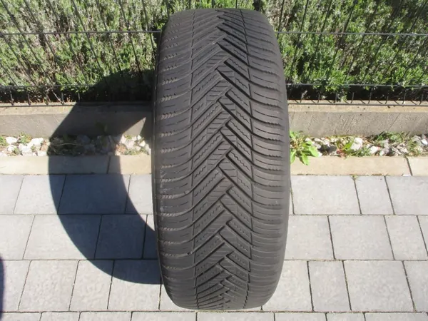Hankook Kinergy 4S2 205/55 R17 Helårsdäck image 2