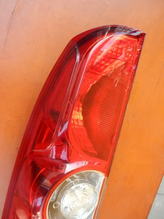 Lámpara trasera izquierda FIAT DOBLO II 10- OEM 51810674 image 4