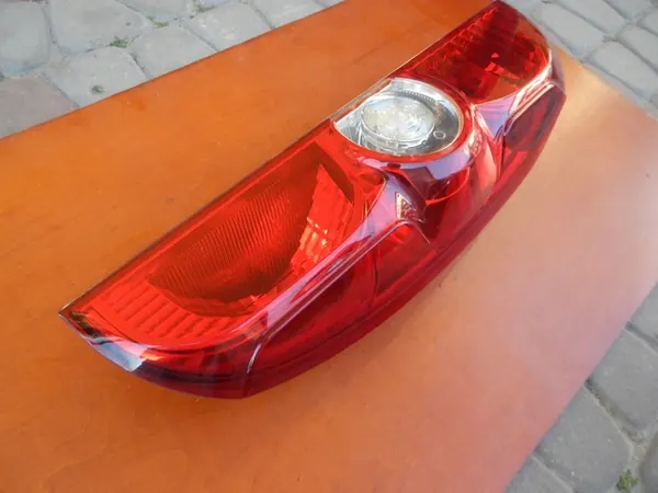 Lámpara trasera izquierda FIAT DOBLO II 10- OEM 51810674 image 6