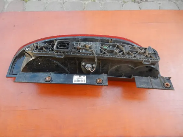 Lámpara trasera izquierda FIAT DOBLO II 10- OEM 51810674 image 9