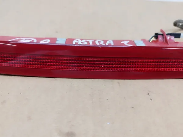 Kolmas Jarruvalo Opel Astra J IV 2009-2012 5 Ovea HB image 4