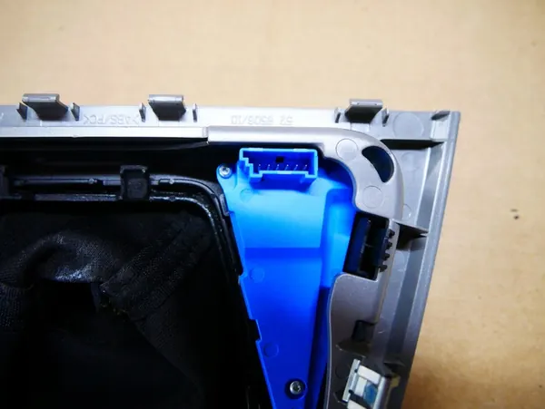 BMW E87 Gear Shift Boot Cover 7078567 image 5