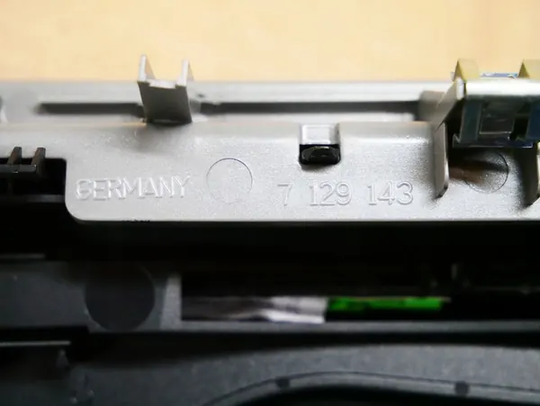 BMW E87 Gear Shift Boot Cover 7078567 image 8