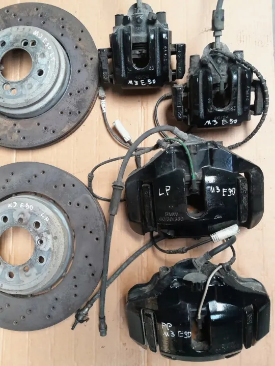 Disques et Étriers Frein BMW E90-E93 M3 V8 4.0 OEM image 3