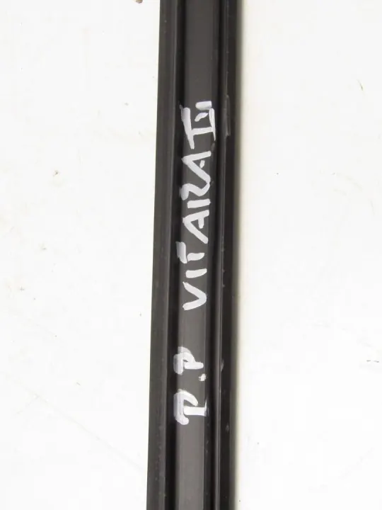 Junta de porta esquerda dianteira Suzuki Vitara III OEM image 3