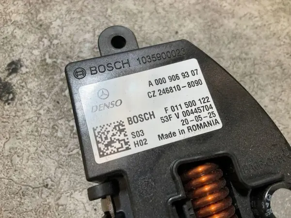 Mercedes-Benz lämmityspuhaltimen rele OEM A0009069307 image 4