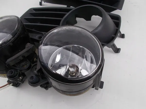 Set Griglie Fari Antinebbia VW Golf V image 4