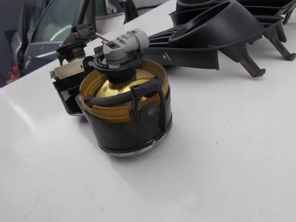 Set Griglie Fari Antinebbia VW Golf V image 9