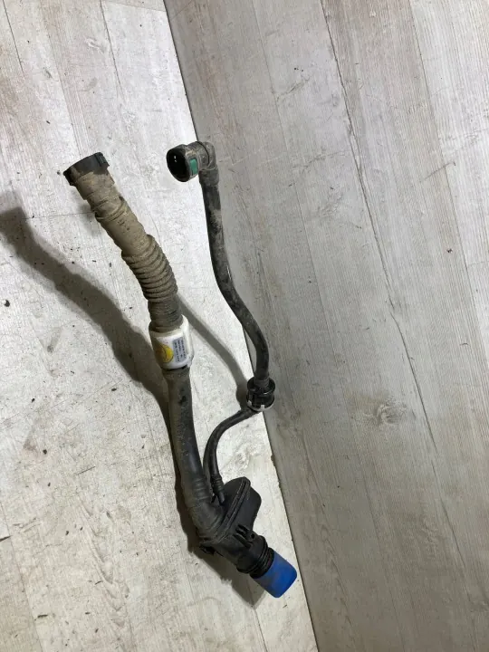Tubo de enchimento AdBlue Audi A3 S3 8V 2018 OEM 5Q0131965r image 2