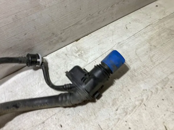 Tubo de enchimento AdBlue Audi A3 S3 8V 2018 OEM 5Q0131965r image 3