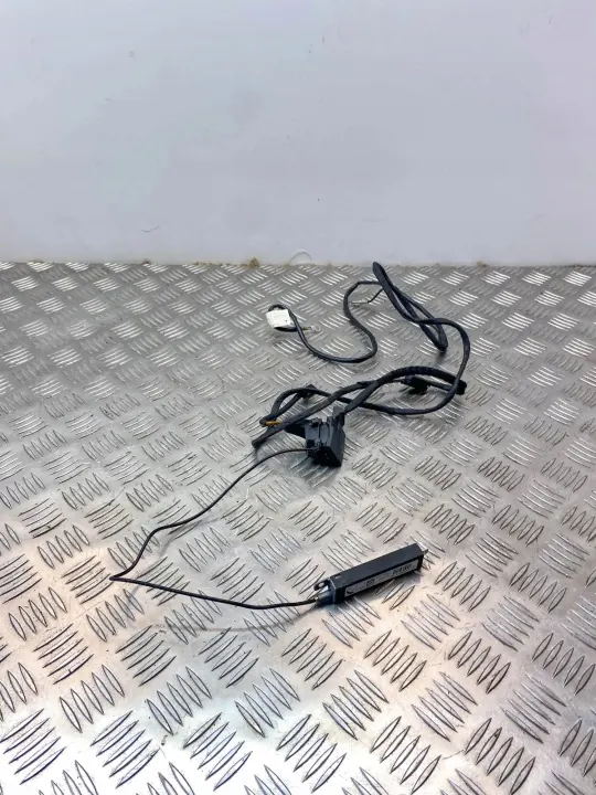 Amplificador de antena A2305405807 para Mercedes-Benz SL R230 image 2