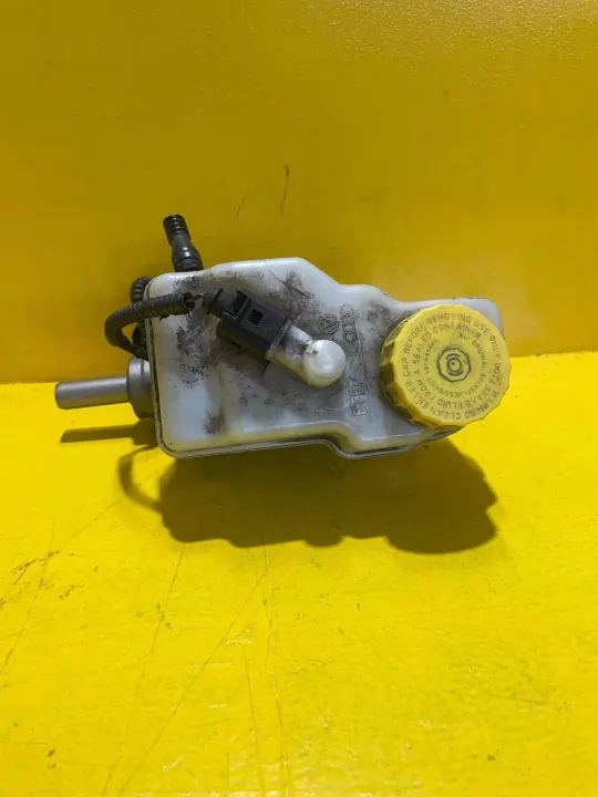 Bromsvätskebehållare OEM YBV14492 för Seat Ibiza image 2