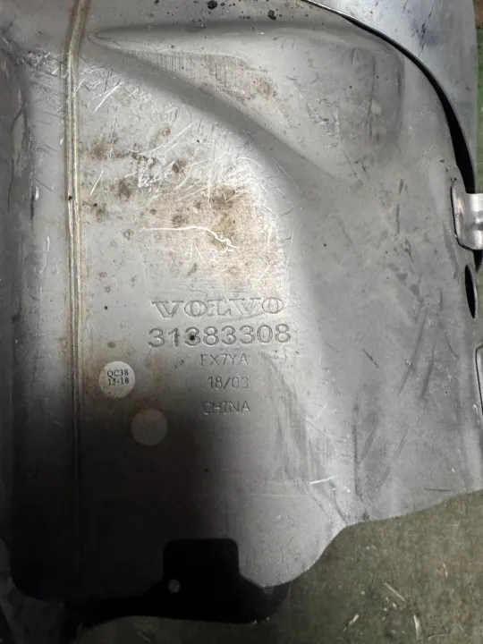 OEM 31383308 Sortie d'échappement gauche Volvo S90/V90 image 3