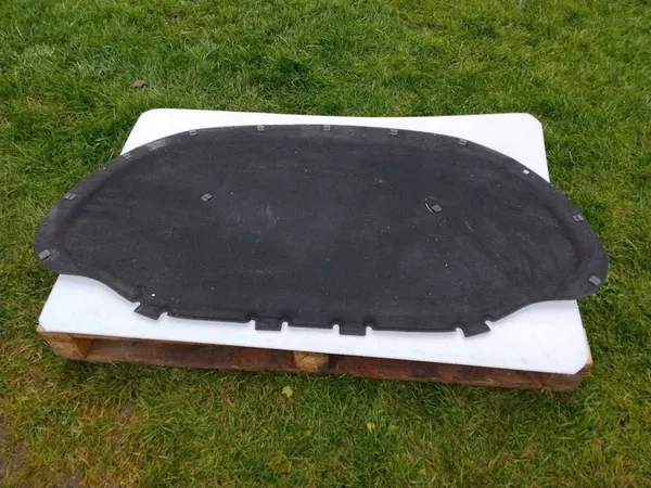 Motorhuvudisolering Skoda Octavia III FL image 4