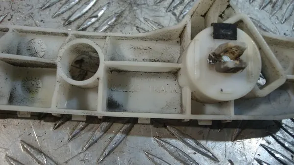 Fram vänster stötfångarfäste Nissan Juke 2010-2015 OE 62223-1KA0A image 3