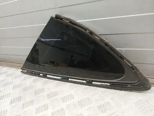 Ventana trasera derecha usada OEM 4G8845300C Audi A7 image 3