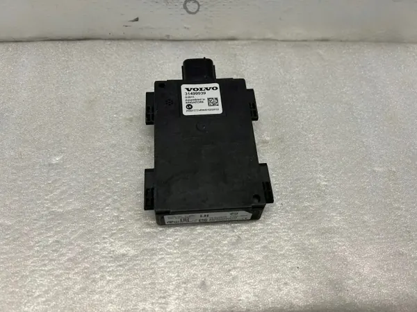 Volvo XC90 2020 Dodehoekmodule OEM 31499939 image 2