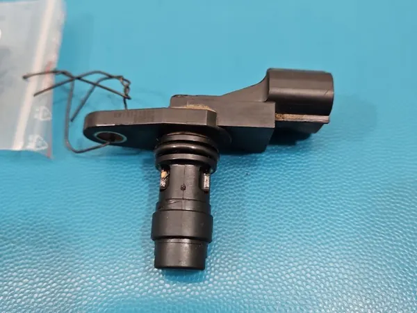 Sensor de posição do eixo de cames OEM 8973121081 Isuzu D-Max image 3