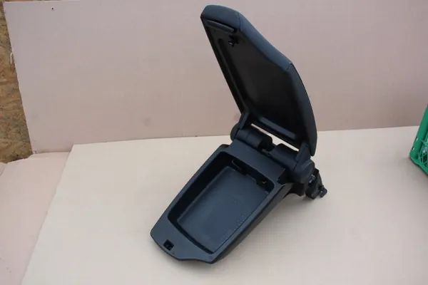Armauflage BMW e81 e87 Schwarz Podłokietnik czarny OEM image 4