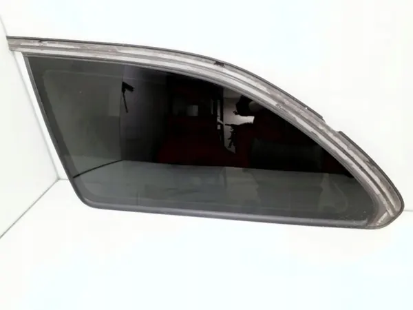 Vitre latérale arrière Skoda Octavia Mk2 OEM FRC14644 image 2