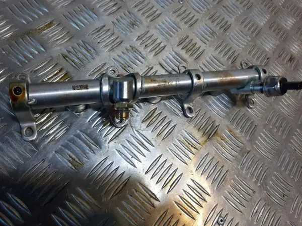 Ruiskutusputki OEM 06M133316L Audi SQ5 3.0TFSI:lle image 2