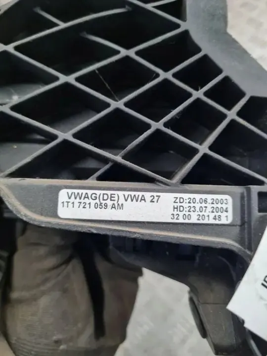 Pedal de embrague OEM 1T1721059AM para VW Touran 1.9 TDI image 2
